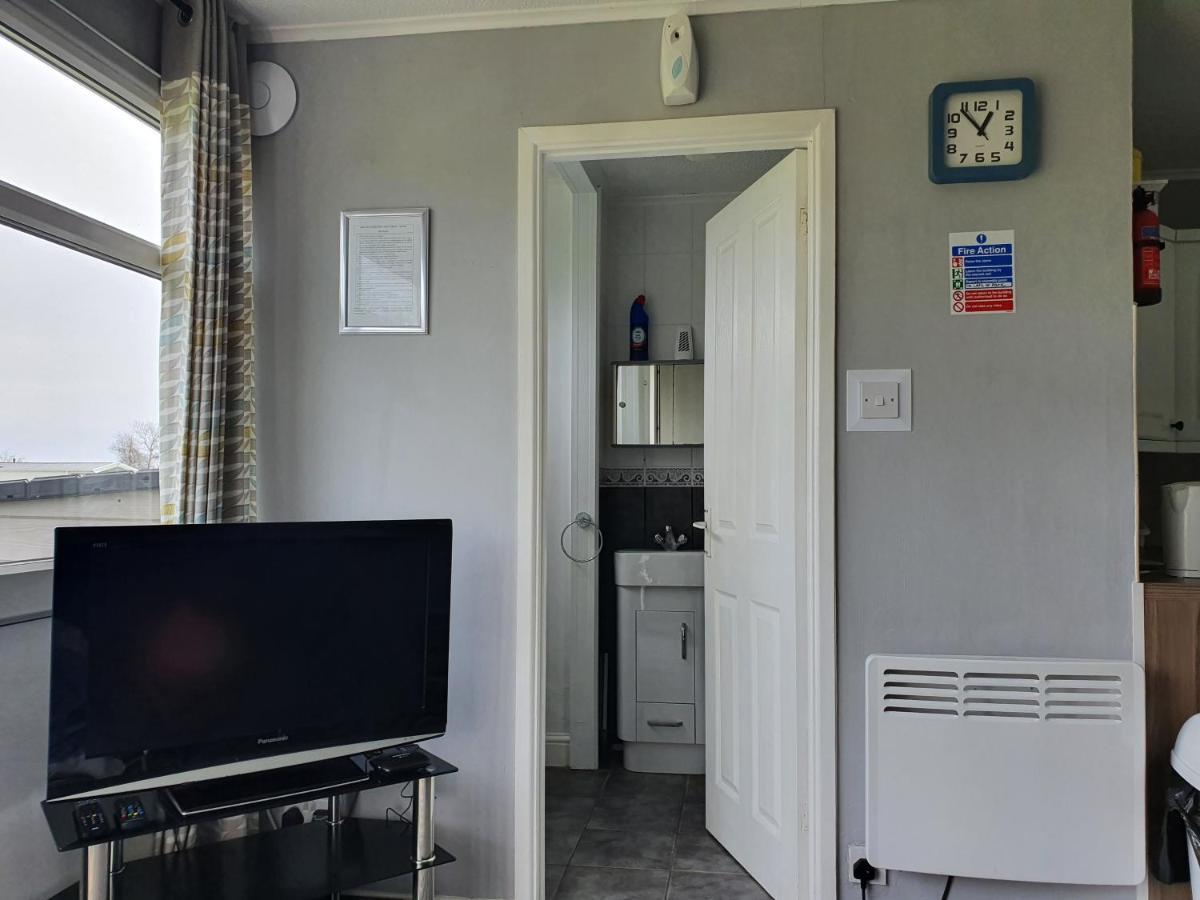 Park View Chalet Hemsby Bagian luar foto